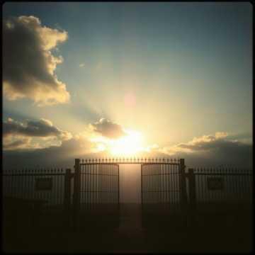 Tiyakuwaha Brother, Tiyakuwaha Sister